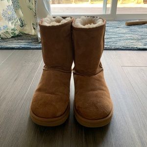 UGG women’s short classic boot